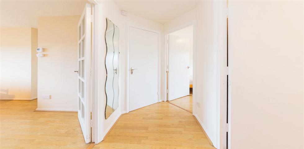 			UNDER OFFER , 2 Bedroom, 1 bath, 1 reception Flat			 Cornmow Drive, DOLLIS HILL